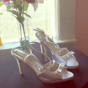 Wedding season. Nice heels, like new. Size: 9